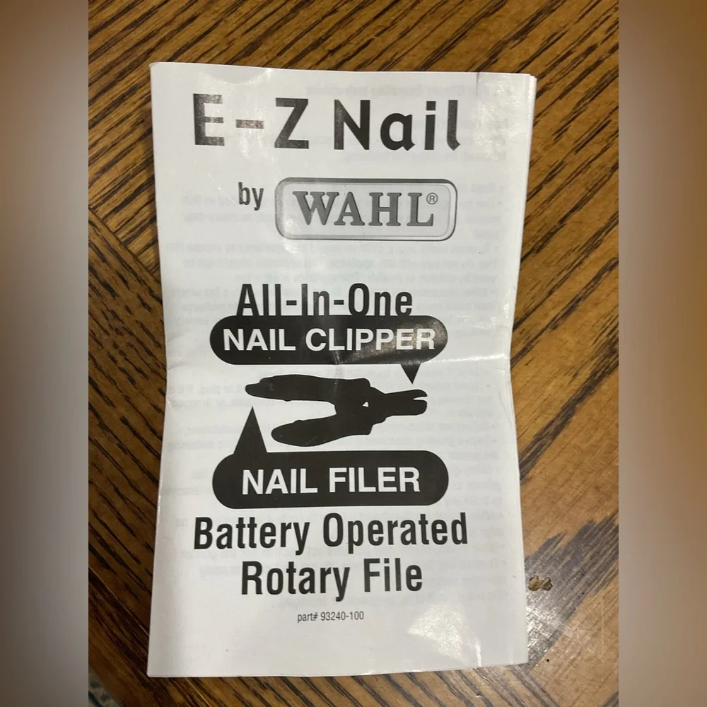 Wahl E-Z Nail Battery Operated Clipper in Black and Blue